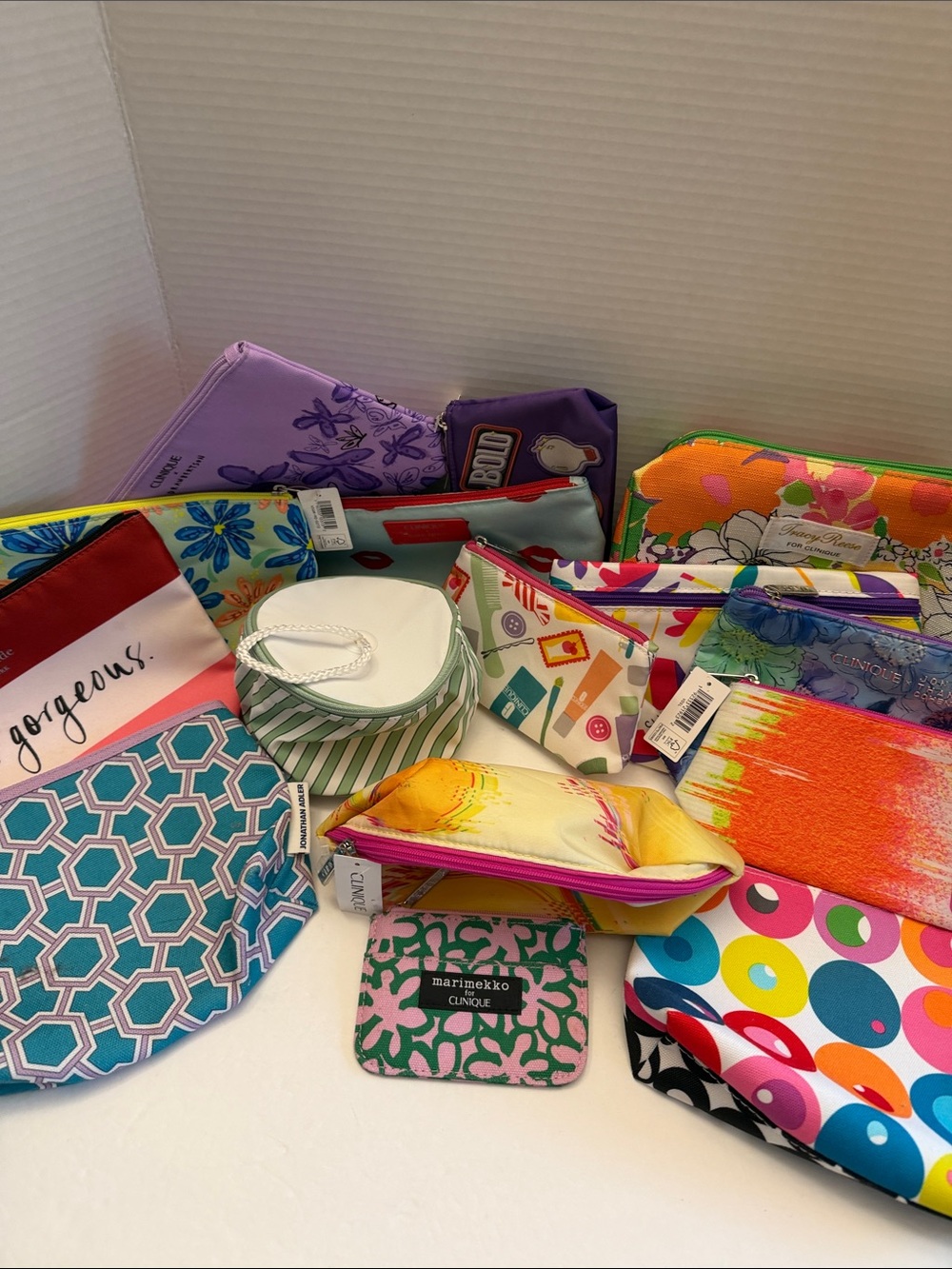 Clinique 15 Cosmetic Bags! Take Them!